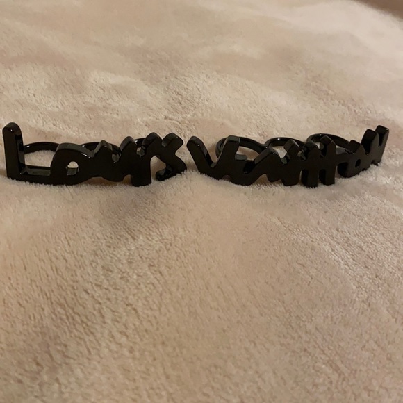 Louis Vuitton Rings - Picture 1 of 3